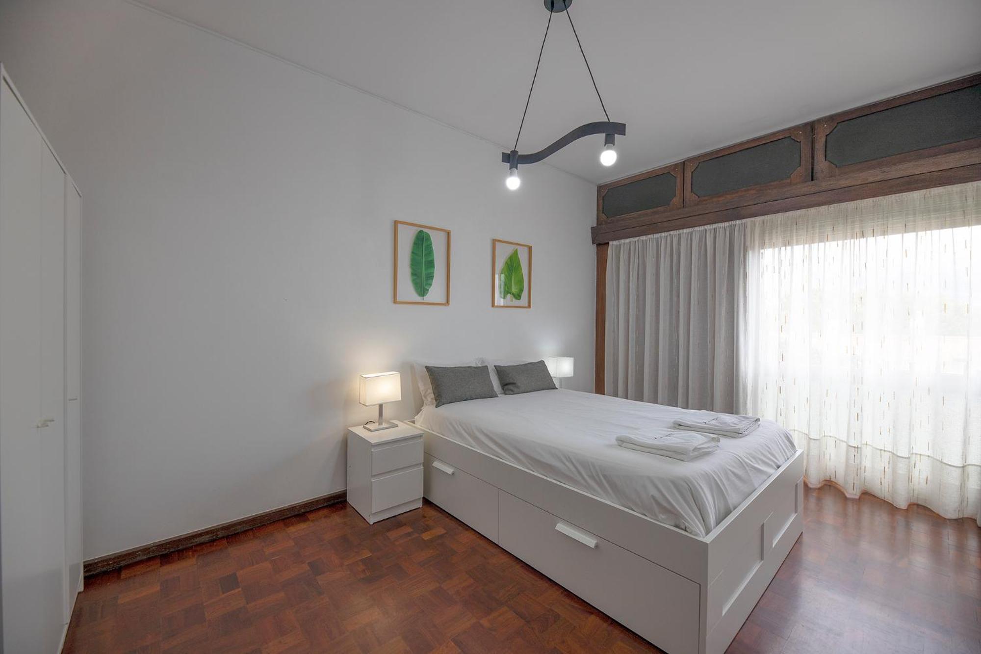 Flh Porto Spacious Apartment With Balcony Exterior photo